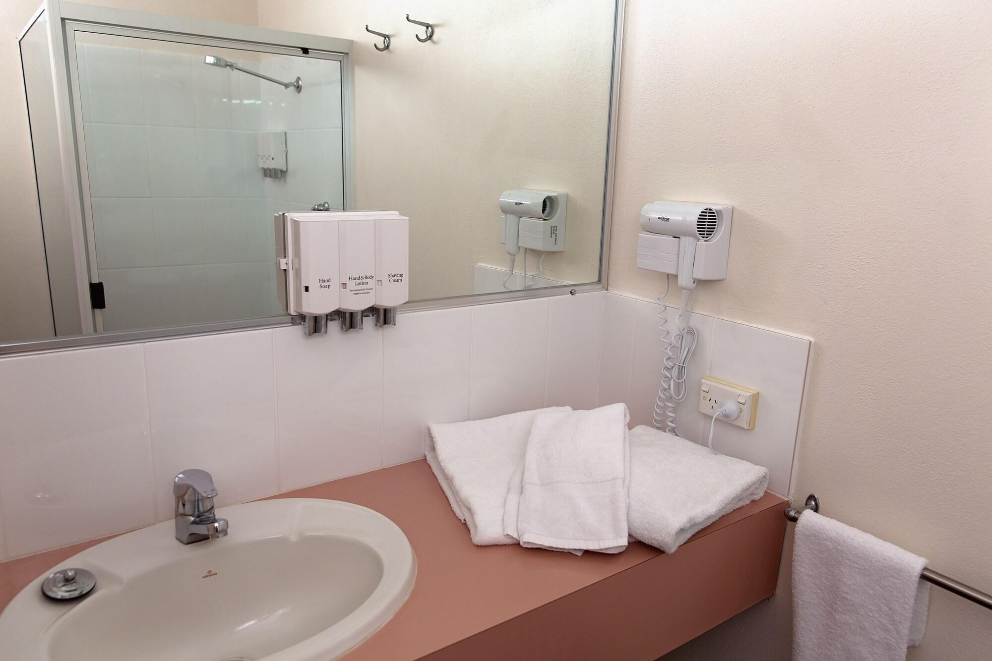 White Lace Motor Inn Mackay Dış mekan fotoğraf